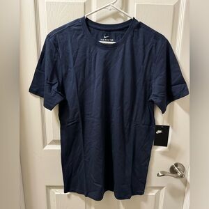 10 NIKE THE NIKE TEE